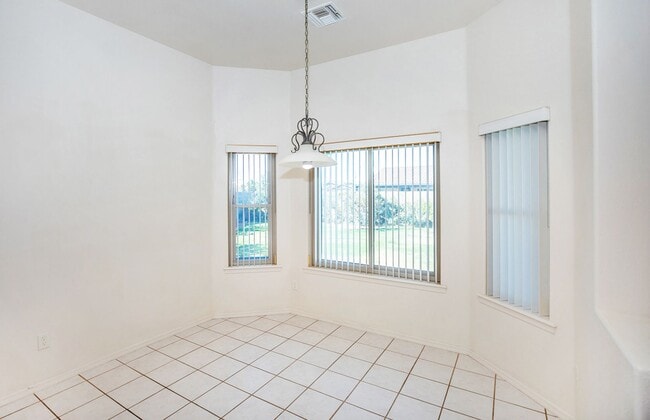 Building Photo - Yuma East Rental Available.