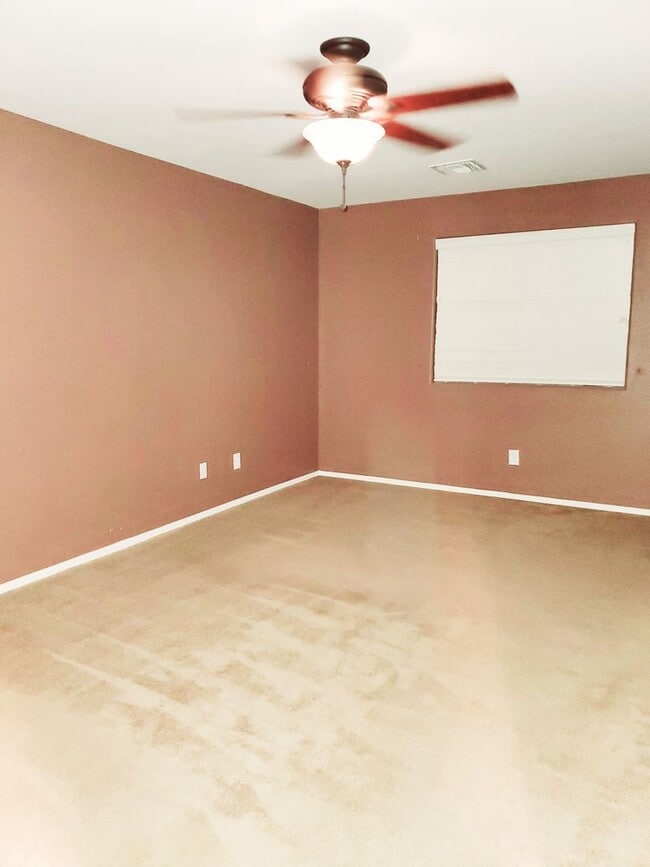 Building Photo - Power Ranch 3 Bedroom for Rent.