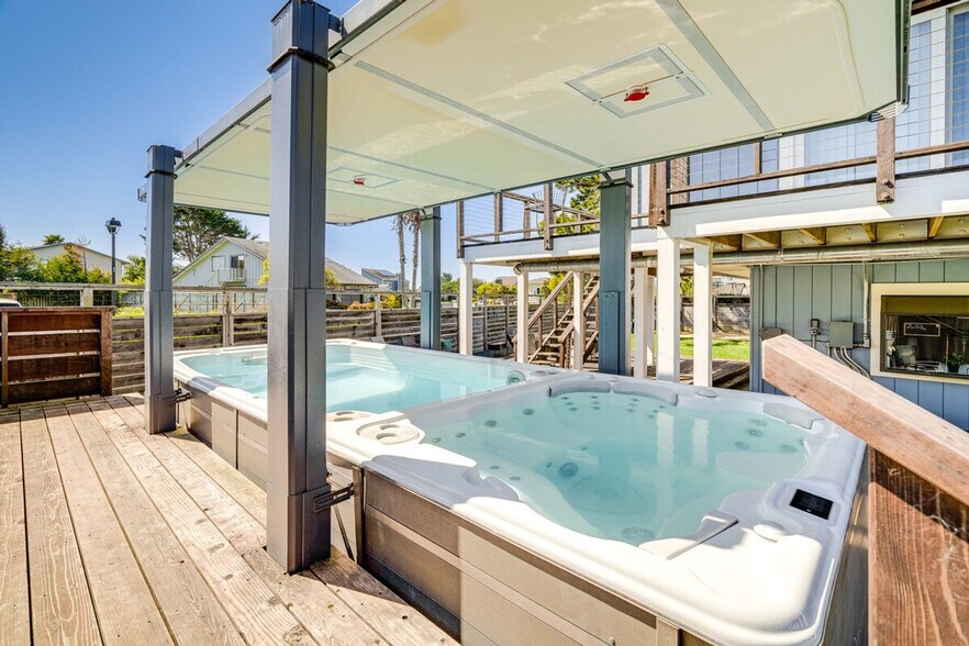 Building Photo - 705 Alsace Lorraine Ave