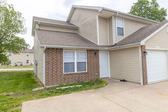 Building Photo - 1405 Bodie Dr