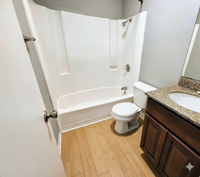 Building Photo - 37220 Majestic Oak Ct