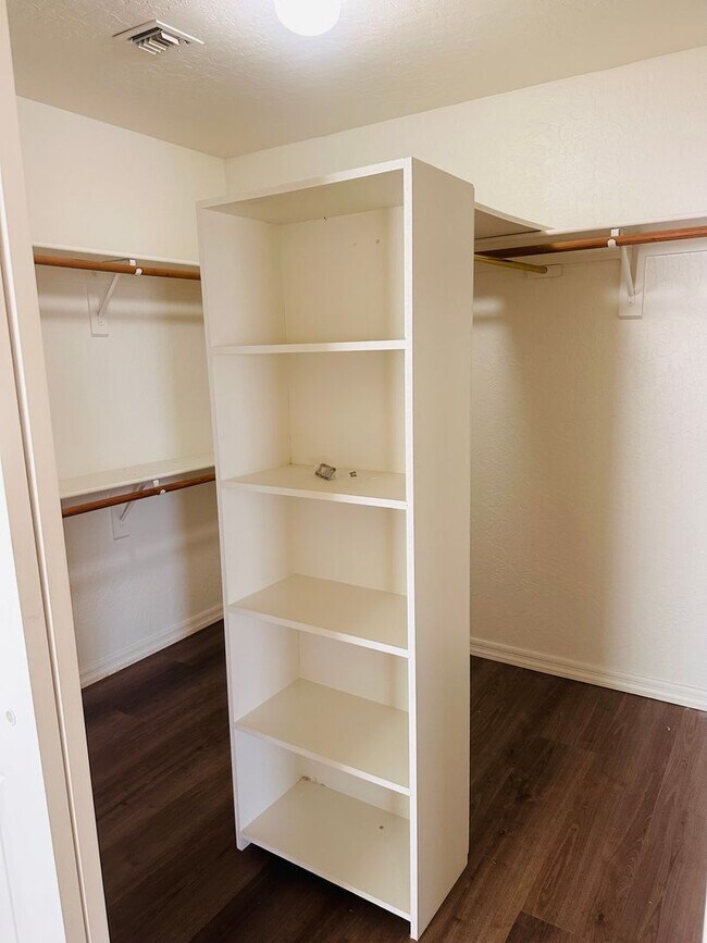 Building Photo - Long Term Rental