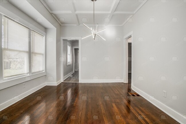 Building Photo - 812 Monroe Ave