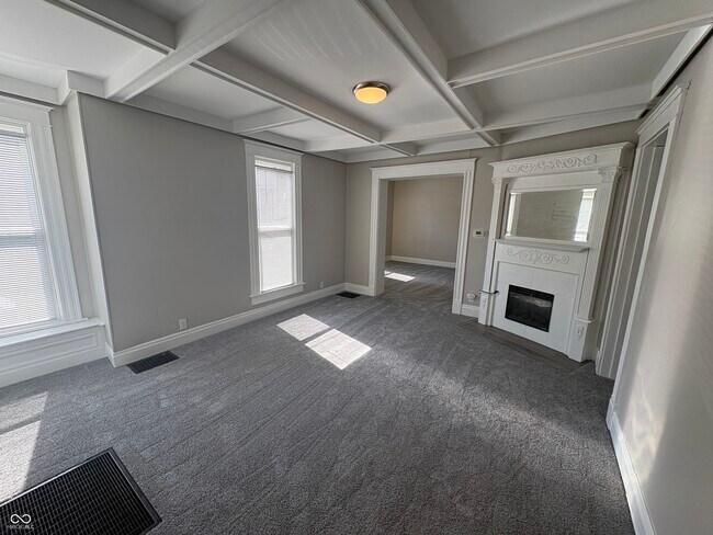 Building Photo - 413 W Franklin St