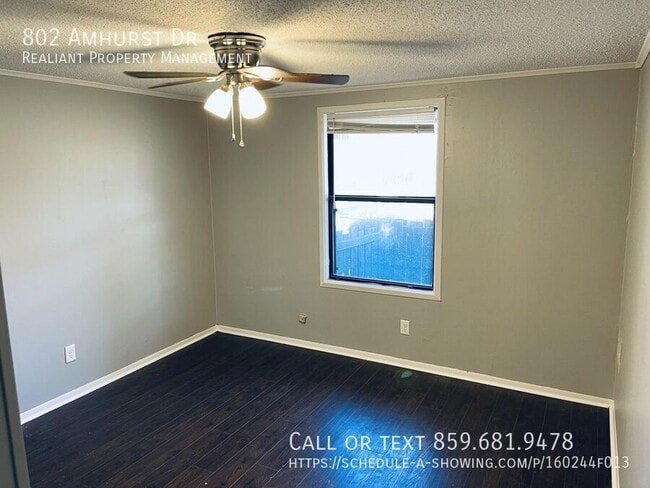 Building Photo - 802 Amhurst Dr