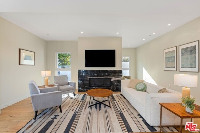 Building Photo - 1621 Malcolm Ave