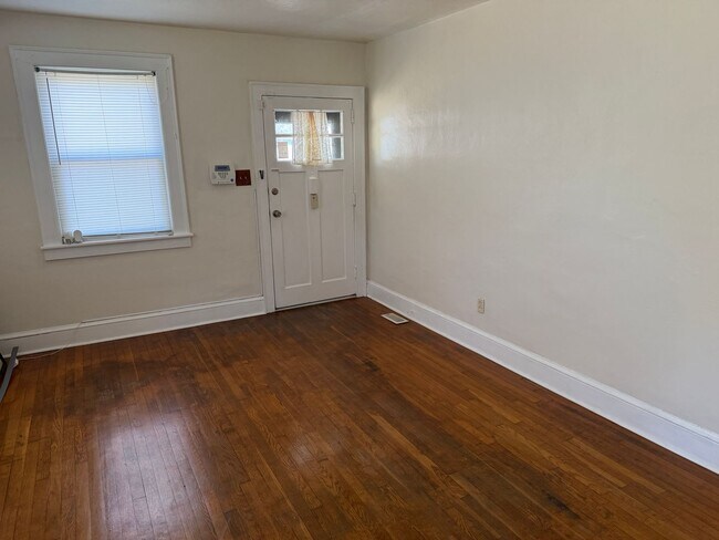 Building Photo - HIGHLAND BILTMORE - Two Bedroom Home