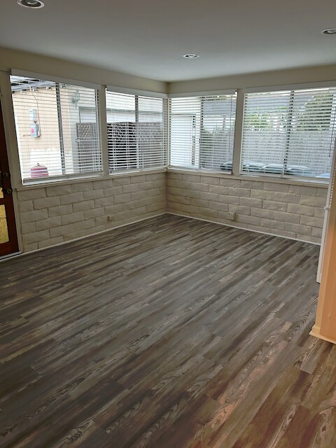 Building Photo - 85 W Lemon Ave