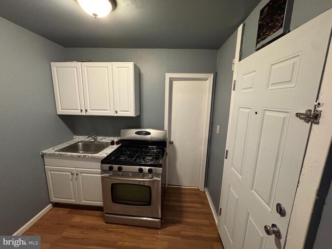 Building Photo - 1111 Green St