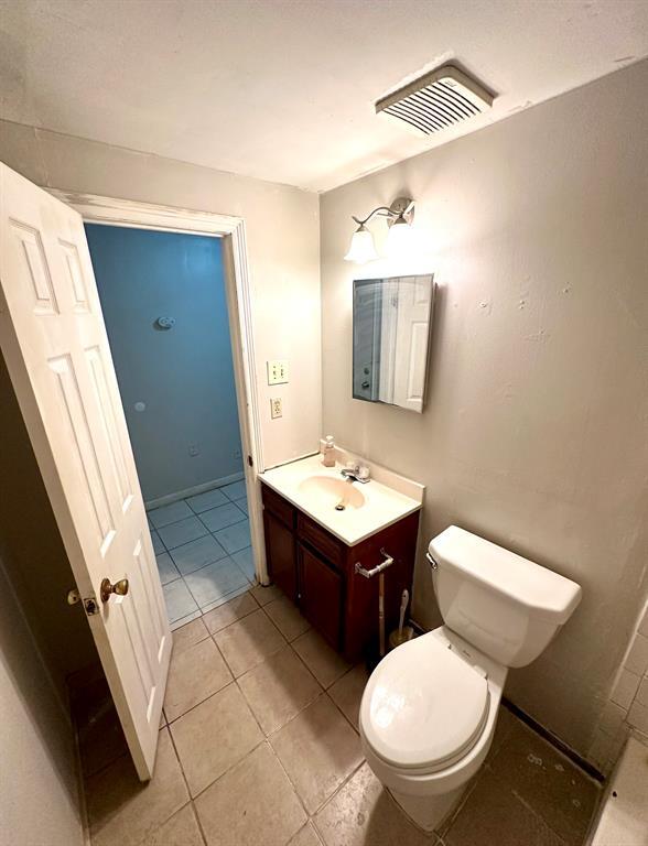 Building Photo - 32 Farrell St