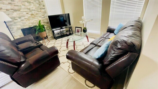 Building Photo - 2902 Cole St