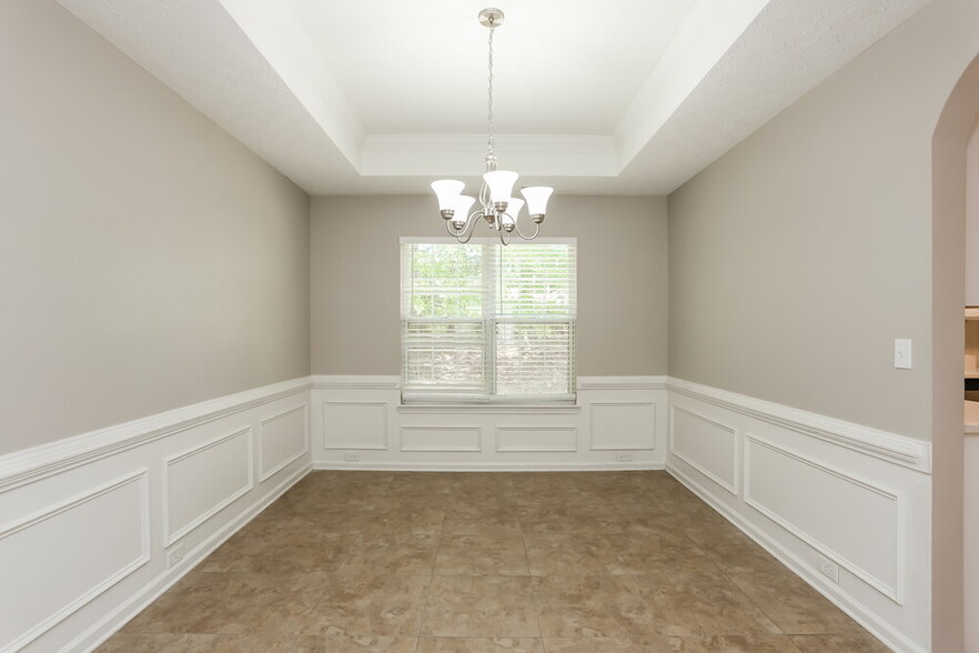 Building Photo - 511 Gables Ct