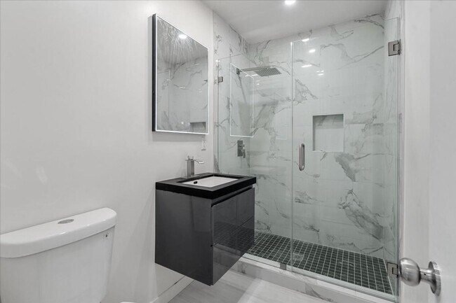 Building Photo - 317 E 97th St