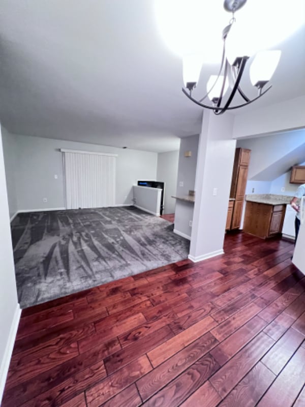Building Photo - 212 Pinewood Dr