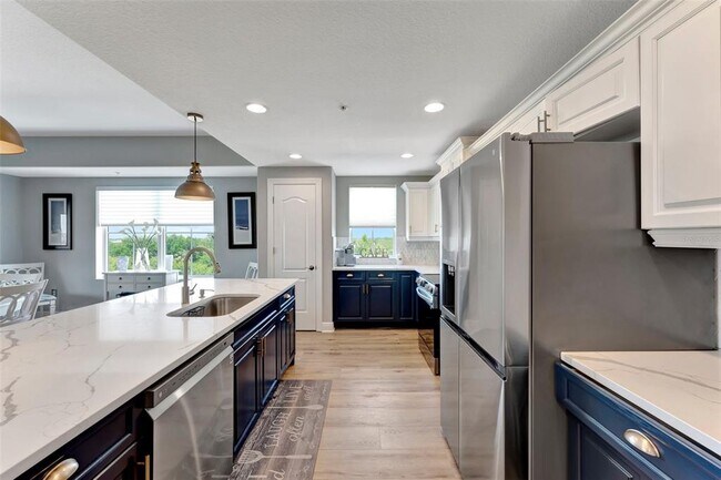 Building Photo - 501 Haben Blvd