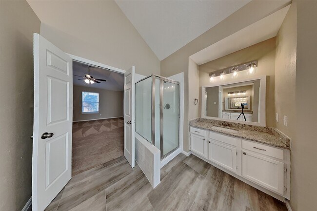 Building Photo - 16923 Poplar Hill St