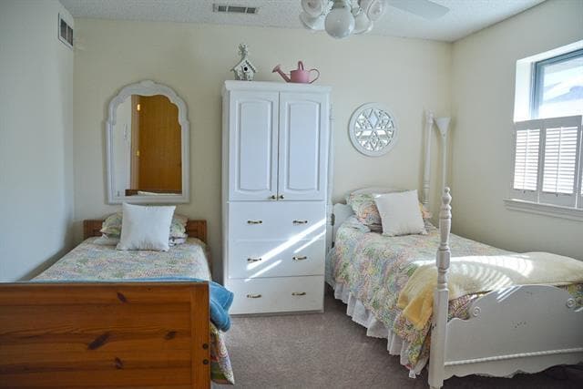 Building Photo - 2713 N Spring Dr