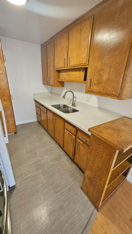 Building Photo - 545 Hayworth Ave