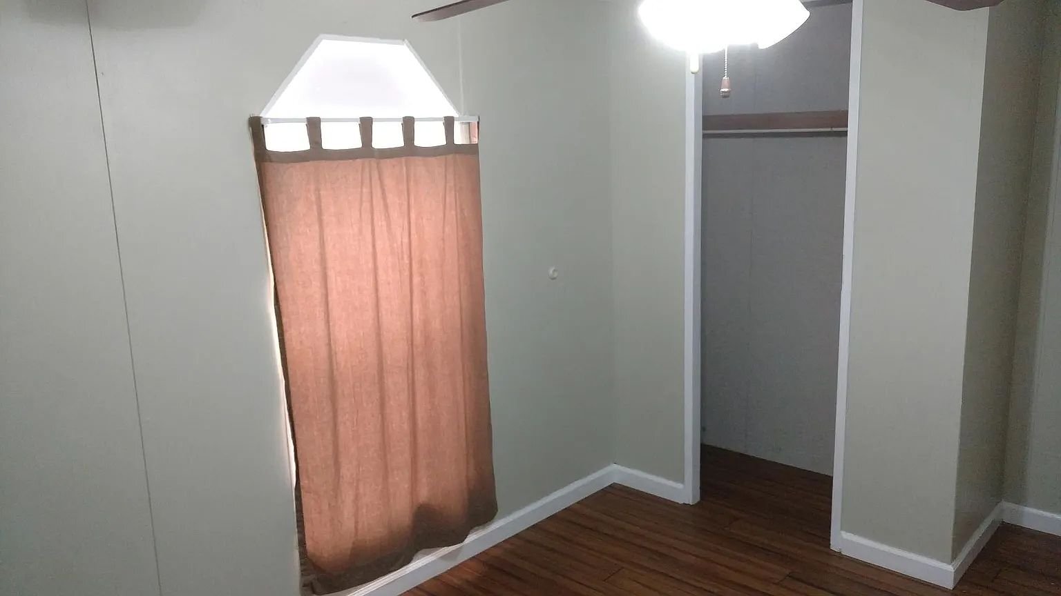 Building Photo - 427 White Oak Way