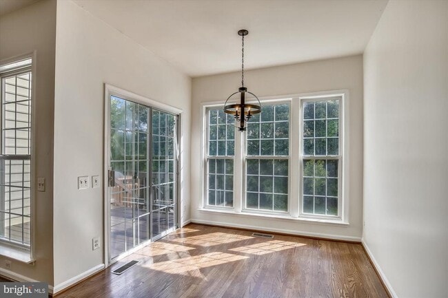 Building Photo - 5413 Summer Leaf Ln