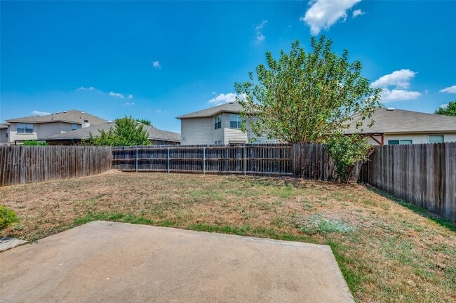 Building Photo - 8620 Star Thistle Dr