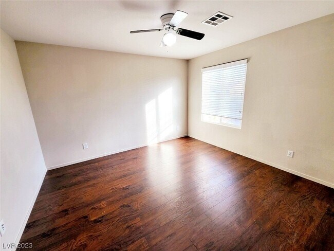 Building Photo - 11240 Woodland Violet Ave