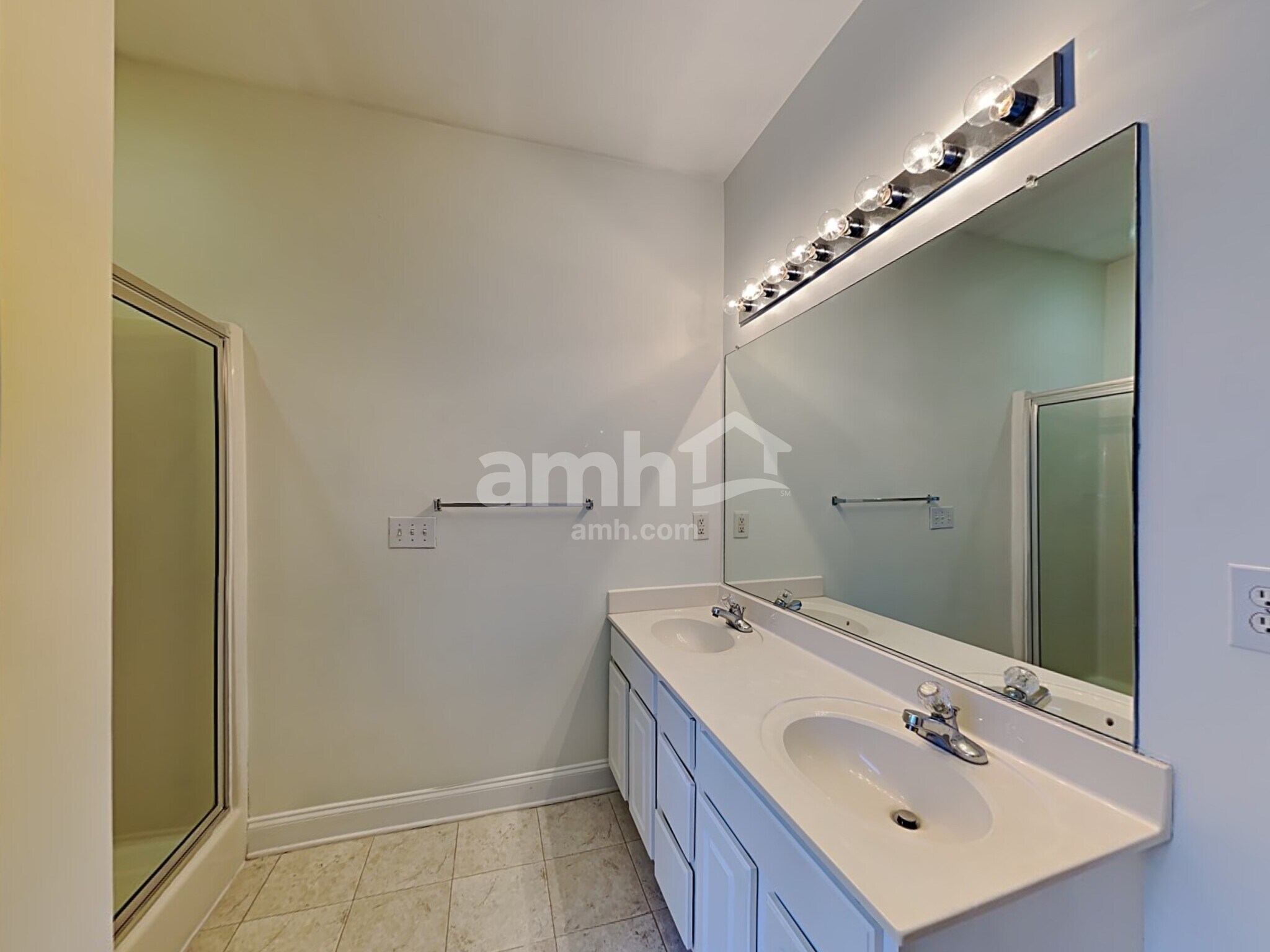 Building Photo - 10720 Cokesbury Ln