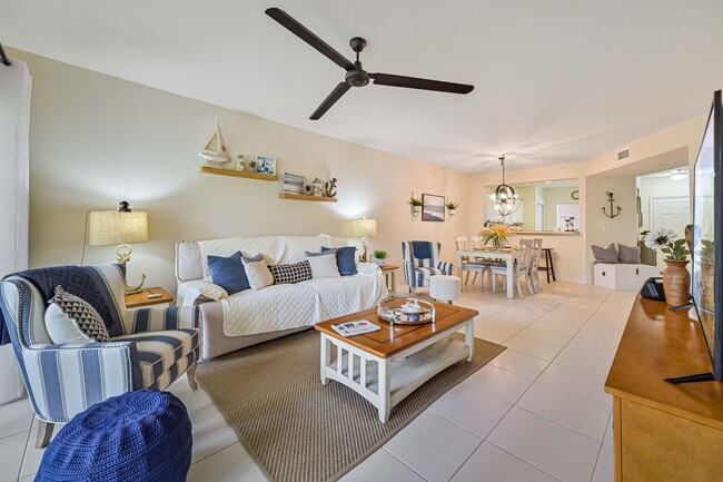 Building Photo - ** Immaculate Blue Heron Sanctuary Condo ~ Available ASAP **