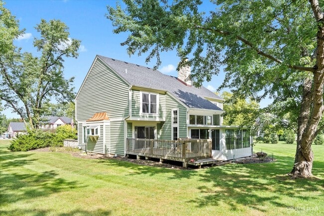 Building Photo - 38W199 Heatherfield Dr