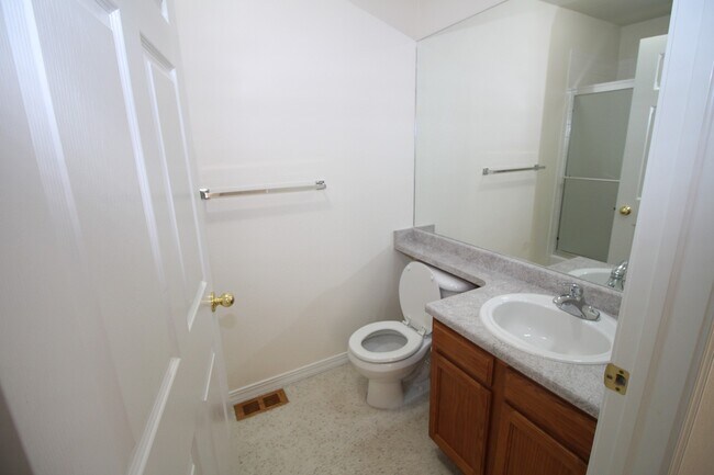 Building Photo - Amazing 5 bedroom home in Desirable Crown Hill Mesa on West Side of town
