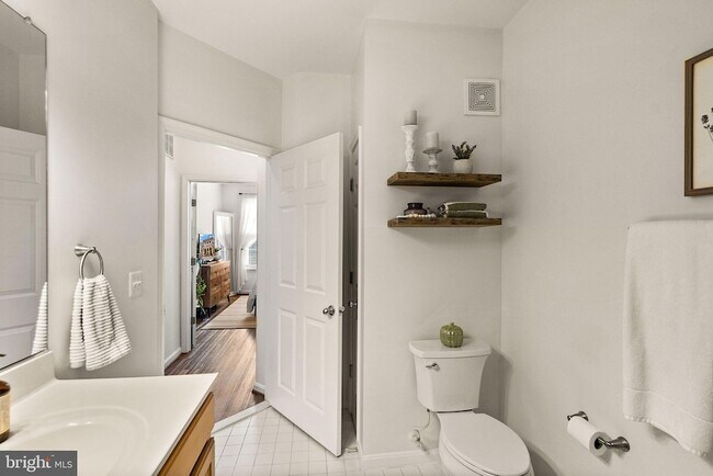 Building Photo - 2465 Army Navy Dr