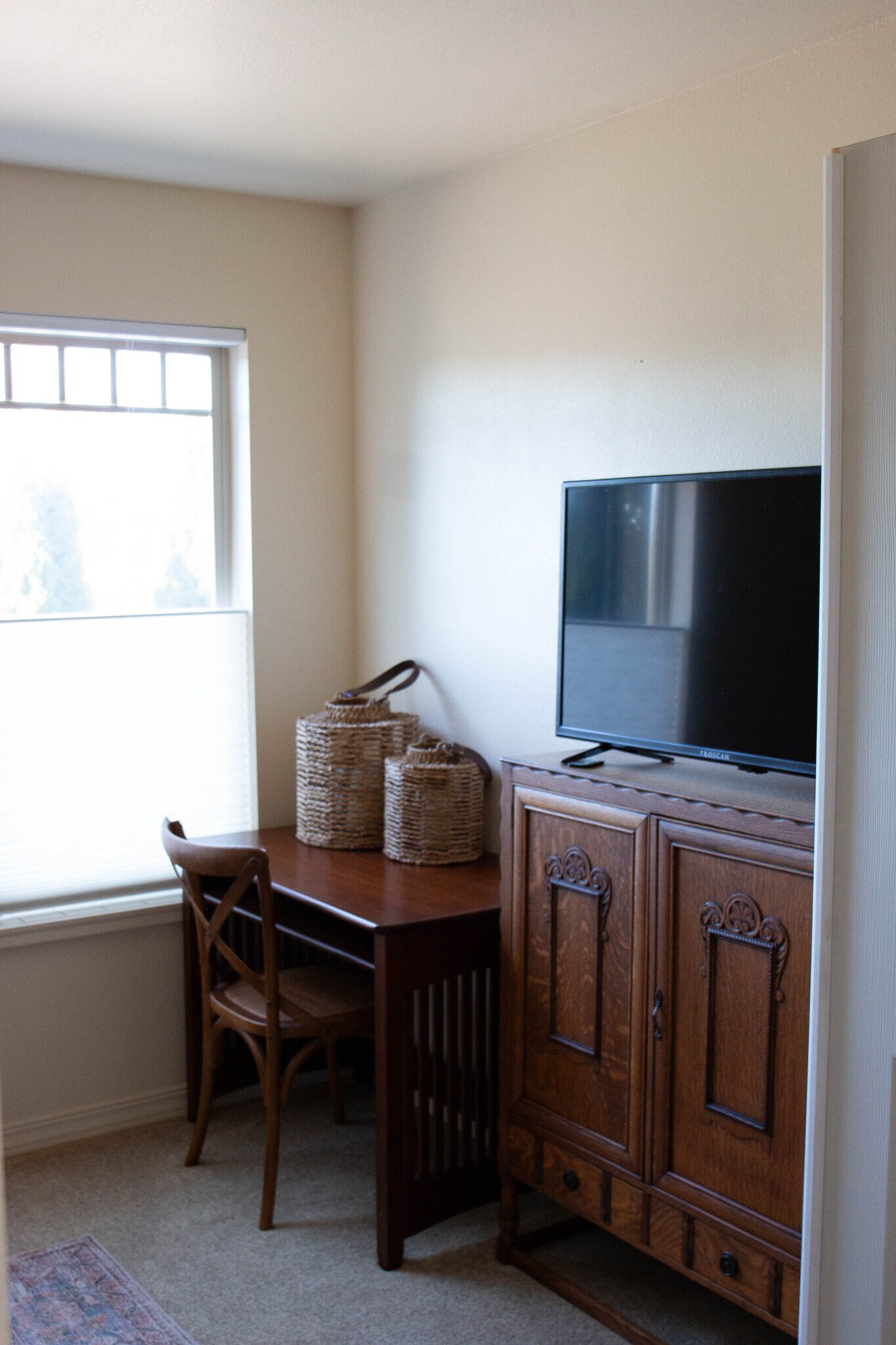 Building Photo - 325 C St