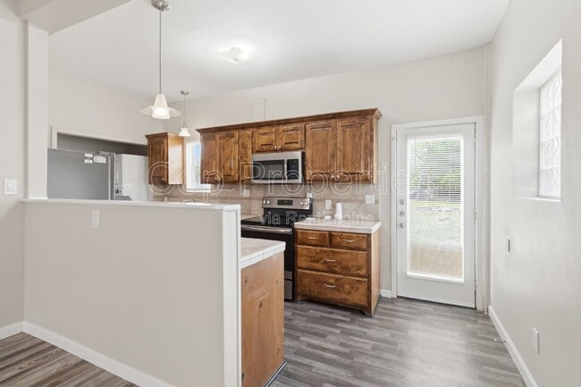 Building Photo - 9140 Sailfish Dr