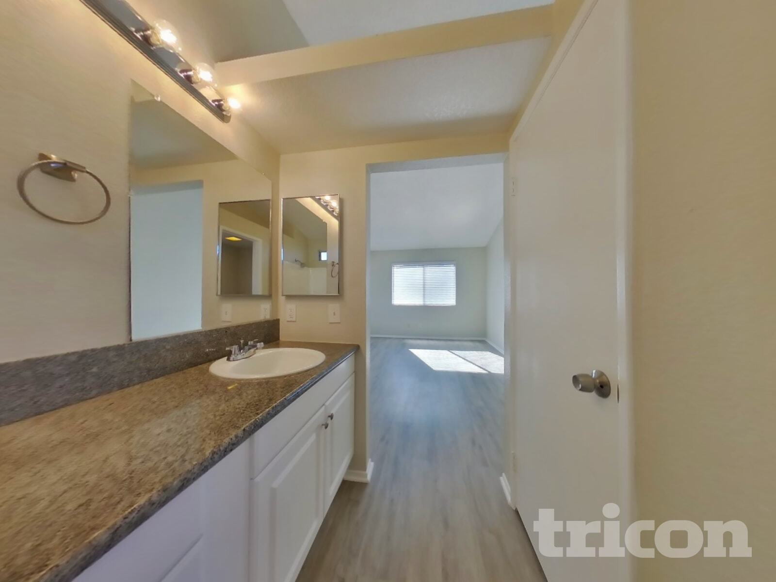 Building Photo - 1480 Medallion Ct