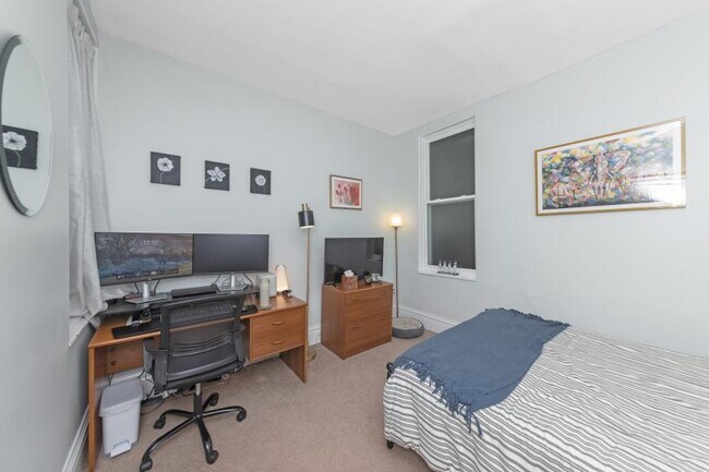 Building Photo - 2 bedroom in Chicago IL 60614