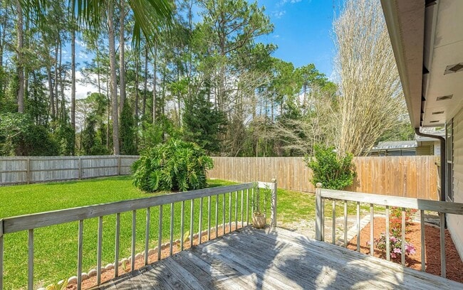 Building Photo - 2156 St Martins Dr W