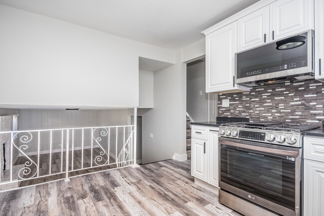 Building Photo - 15369 Ingleside Ave