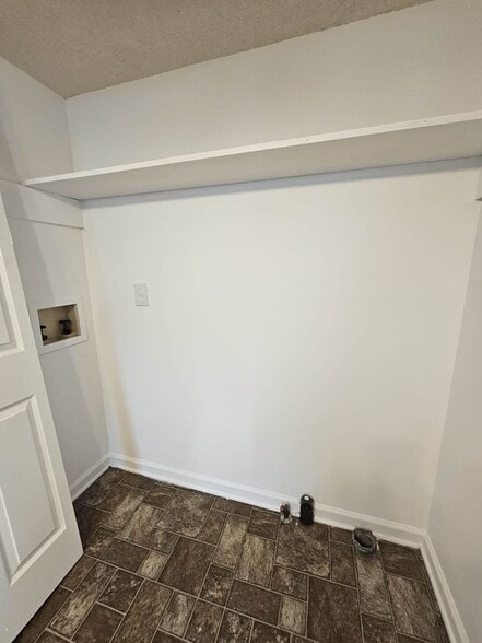 Building Photo - 1528 Richmond Rd