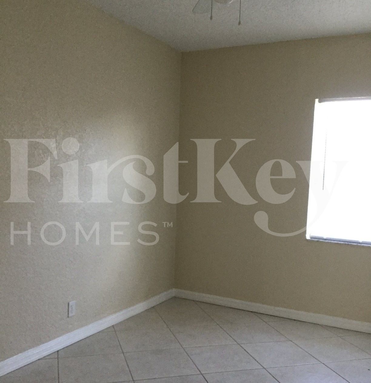 Building Photo - 900 W Bloxham St