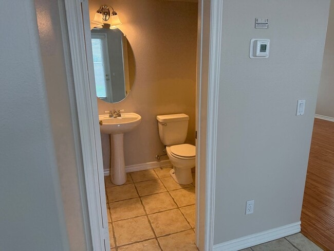 Building Photo - Updated home near Sycamore Canyon available for lease