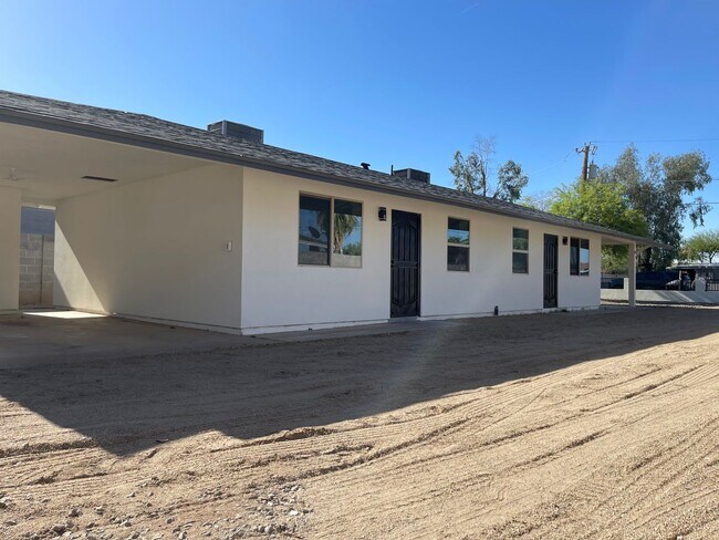 Building Photo - Charming 1 bed 1 bath in great location!