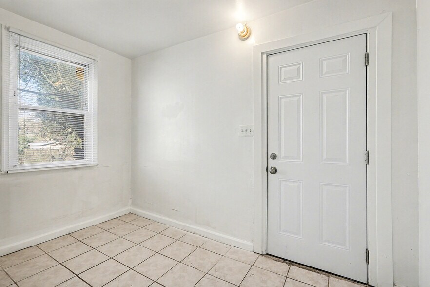 Building Photo - 6120 Otis St