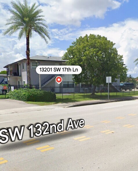 Building Photo - 13201 SW 17th Ln