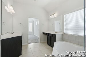 Building Photo - 204 Tiltwood Ct