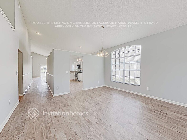 Building Photo - 322 Lexingdale Dr