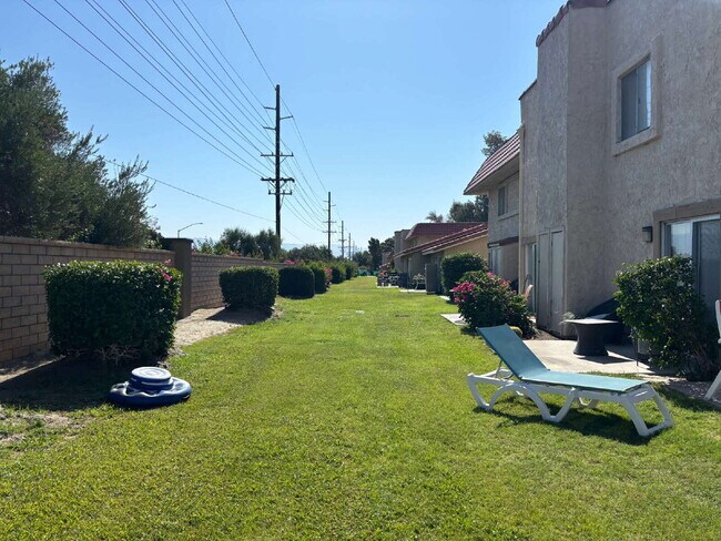 Building Photo - 2-story, 2-Bedroom Condo for Rent in Indio...