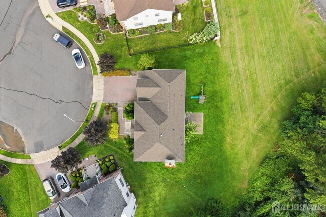 Building Photo - 33 Melbloum Ln