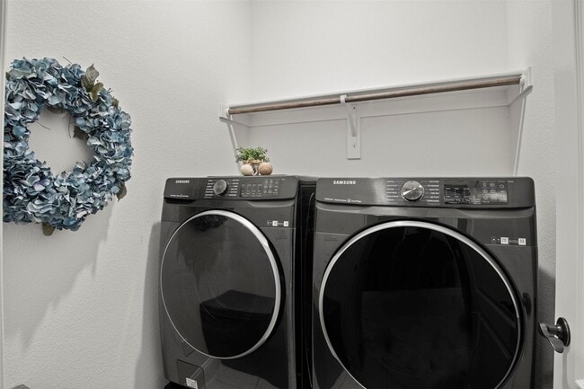 Building Photo - 1248 Starlight Ave