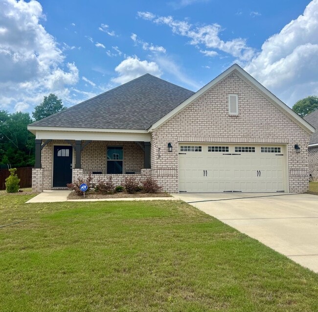 Primary Photo - 717 Harbin Dr