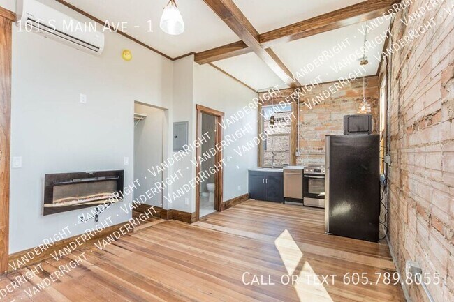 Building Photo - 101 S Main Ave